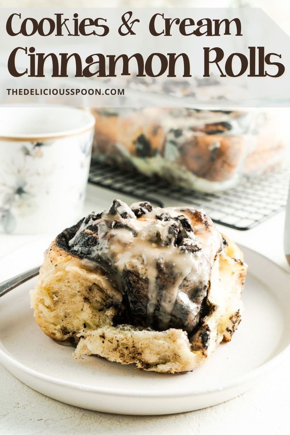 Pinterest pin for cookies and cream cinnamon rolls.