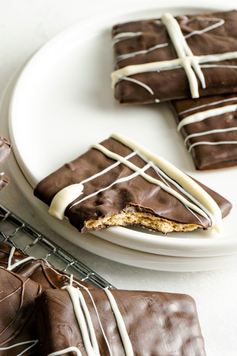 Chocolate Covered Graham Cracker No Bake Cookie Recipe