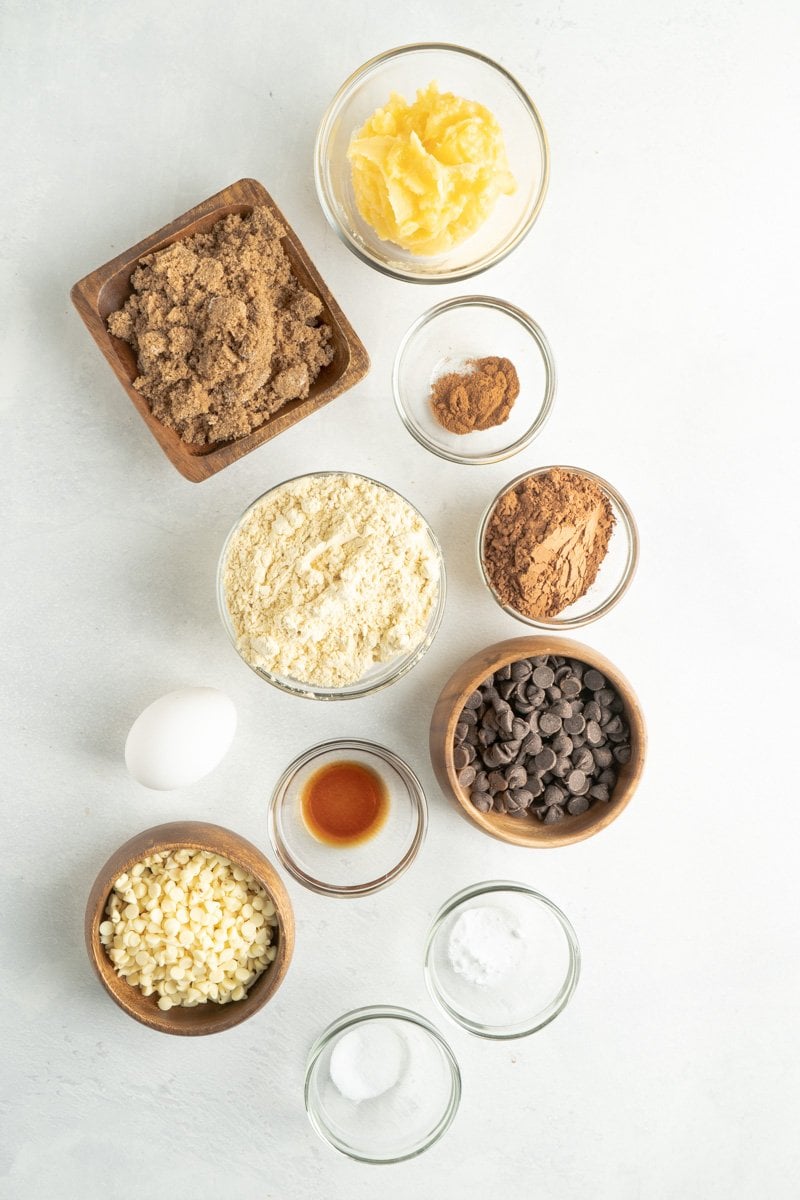 Ingredients needed to make chickpea flour cookies