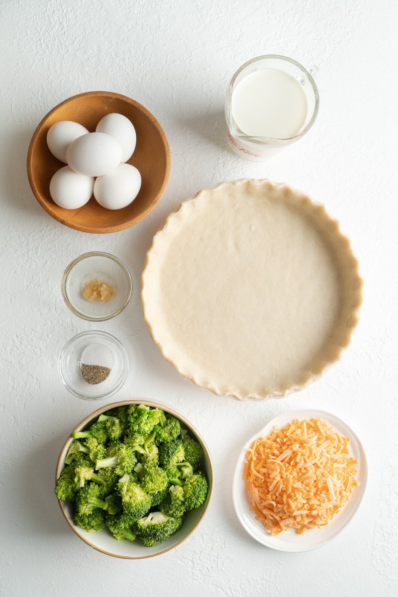 Ingredients for an easy broccoli tart.