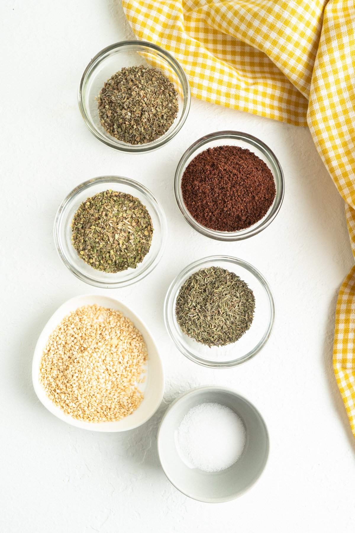 Ingredients to make zaatar seasoning