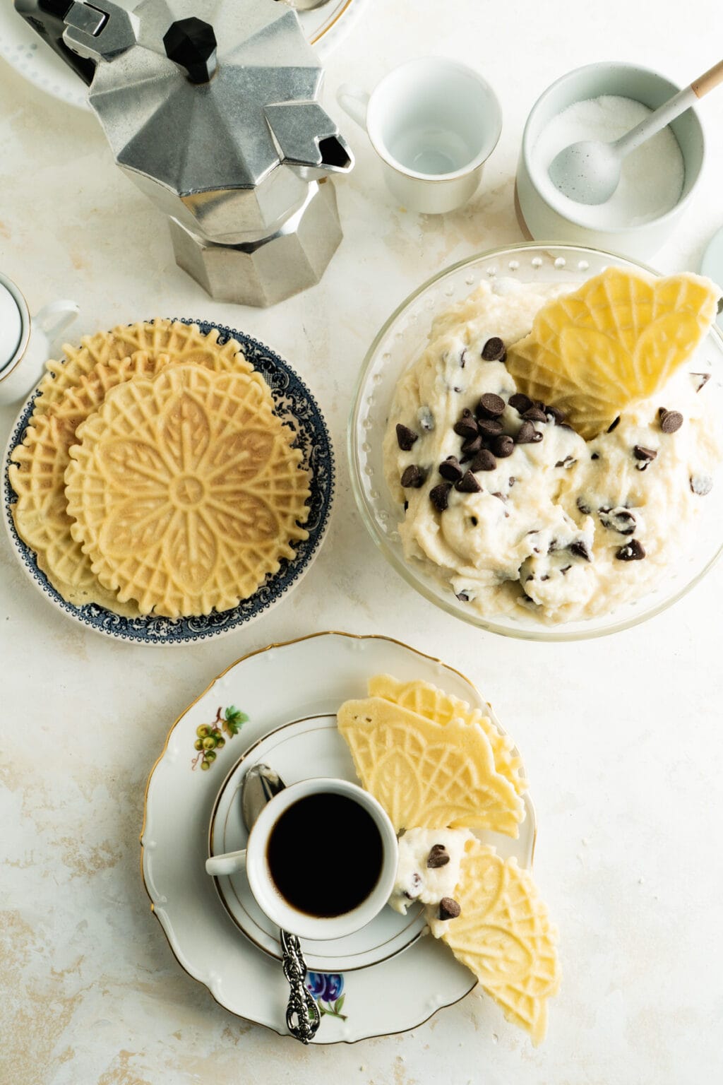 Italian Pizzelle Cookie Recipe (Just 7 Ingredients!)
