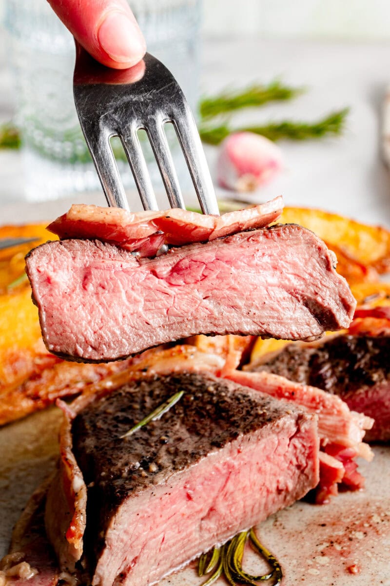 How To Cook Bacon Wrapped Filet Mignon - Easier than you think!- The ...